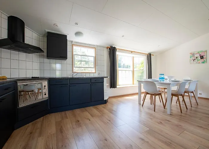 79, Ruime Aan De Kampina Chalé